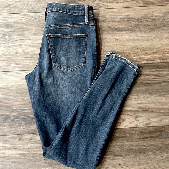 Women's High-Rise Skinny Jeans - Universal Thread - Picture 5 of 15